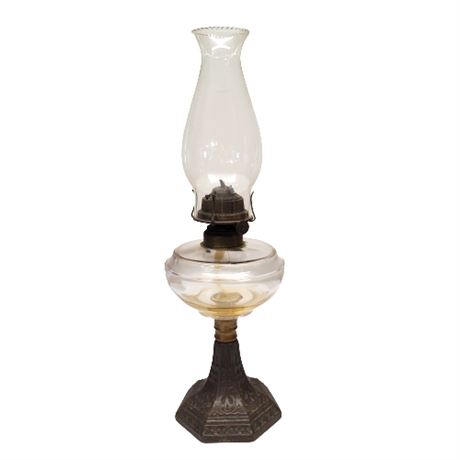 Antique Plume & Atwood Fireside Oil Lamp