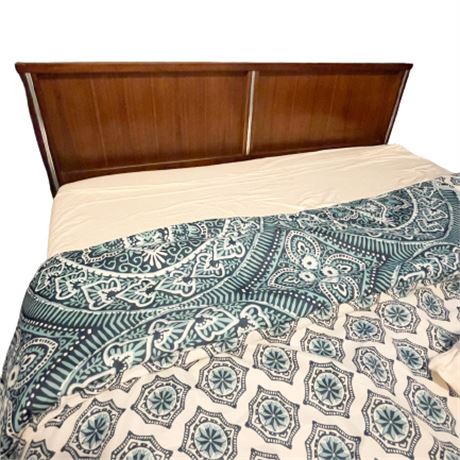 Bassett Furniture Queen Bed Frame