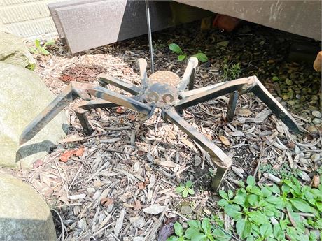Iron Garden Spider