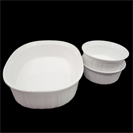 White Corning Ware Casserole Dish / Mixing Bowls