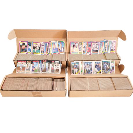 Large Baseball Card Lot