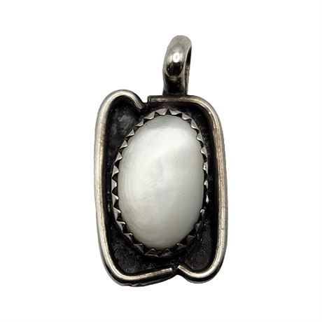 Signed SilverLeaf Silver Mother of Pearl Pendant