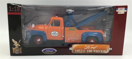 NOS Road Signature 1953 Ford F-100 Wrecker Truck 1:18 Scale Model in the Box
