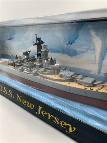 NOS Gearbox Toys USS New Jersey Military Battleship Model