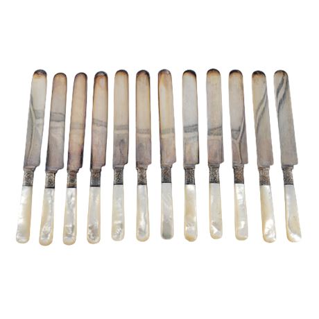 Landers Frary & Clark Mother of Pearl Butter Knife Set