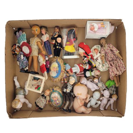 Vintage Toy / Doll Lot