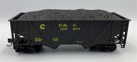 Roundhouse HO Gauge Chesapeake & Ohio 40’ Covered Hopper Train Car