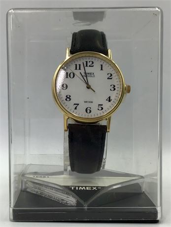 NOS Vintage Unworn Timex Indiglo 16681 Wrist Watch in Case