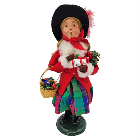 2003 Byers' Choice "The Carolers" Christmas Illustrations Series: Victoria