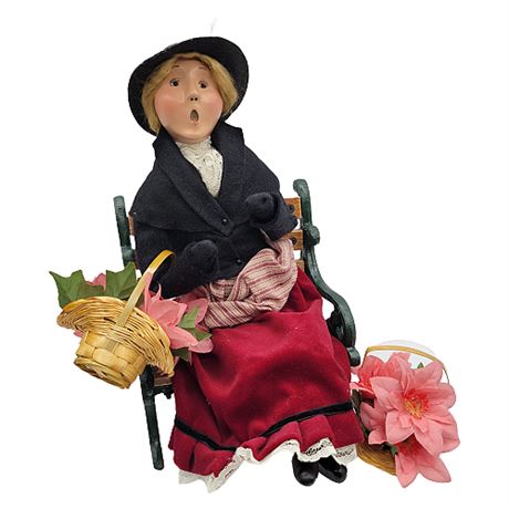2000 Byers' Choice "The Carolers" Woman w/ Poinsettias on Bench